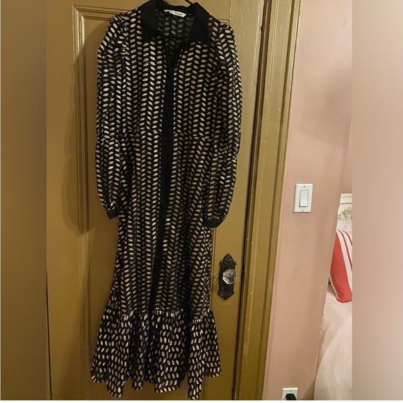 Zara Black and Gold Metallic Dress - Picture 4 of 4